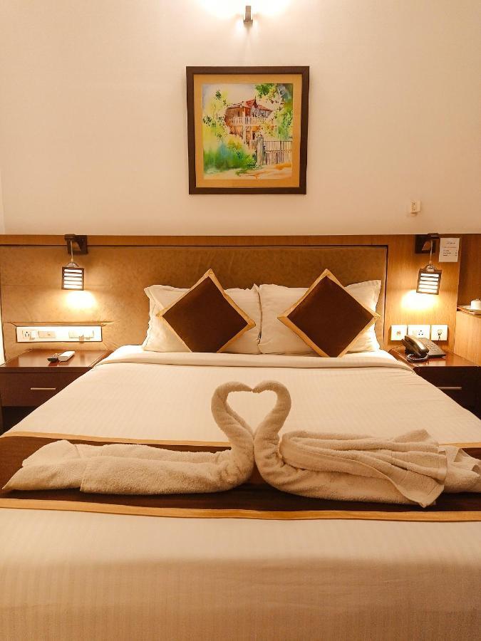 Hotel De Grand Kozhikode Exteriör bild