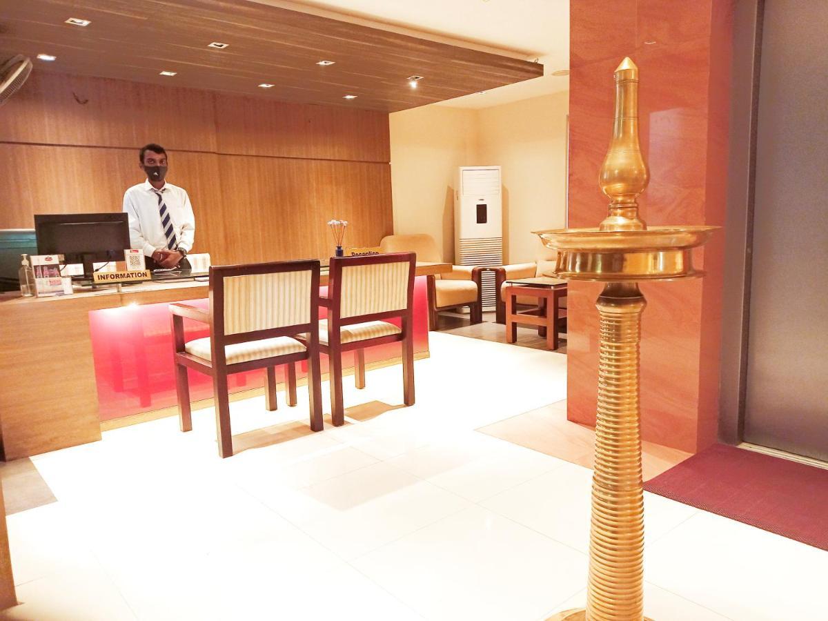 Hotel De Grand Kozhikode Exteriör bild