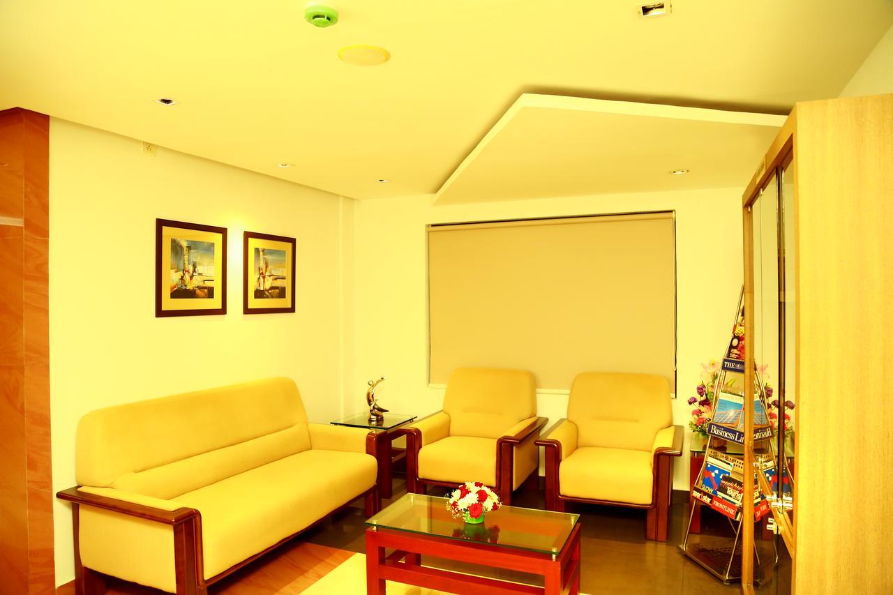 Hotel De Grand Kozhikode Exteriör bild